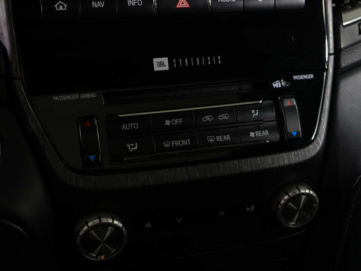 Toyota Land Cruiser с пробегом — 2018 год. Фото: #26