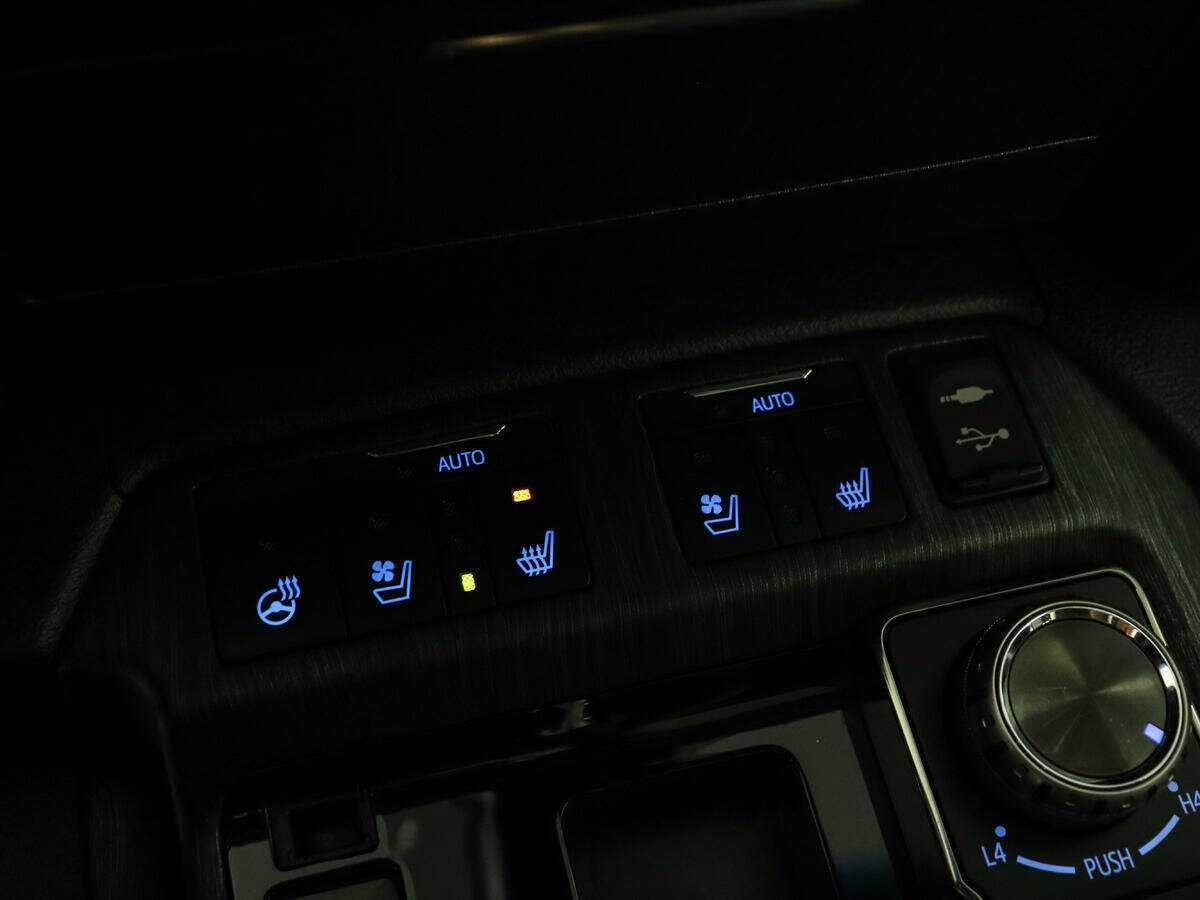 Toyota Land Cruiser с пробегом — 2018 год. Фото: #28