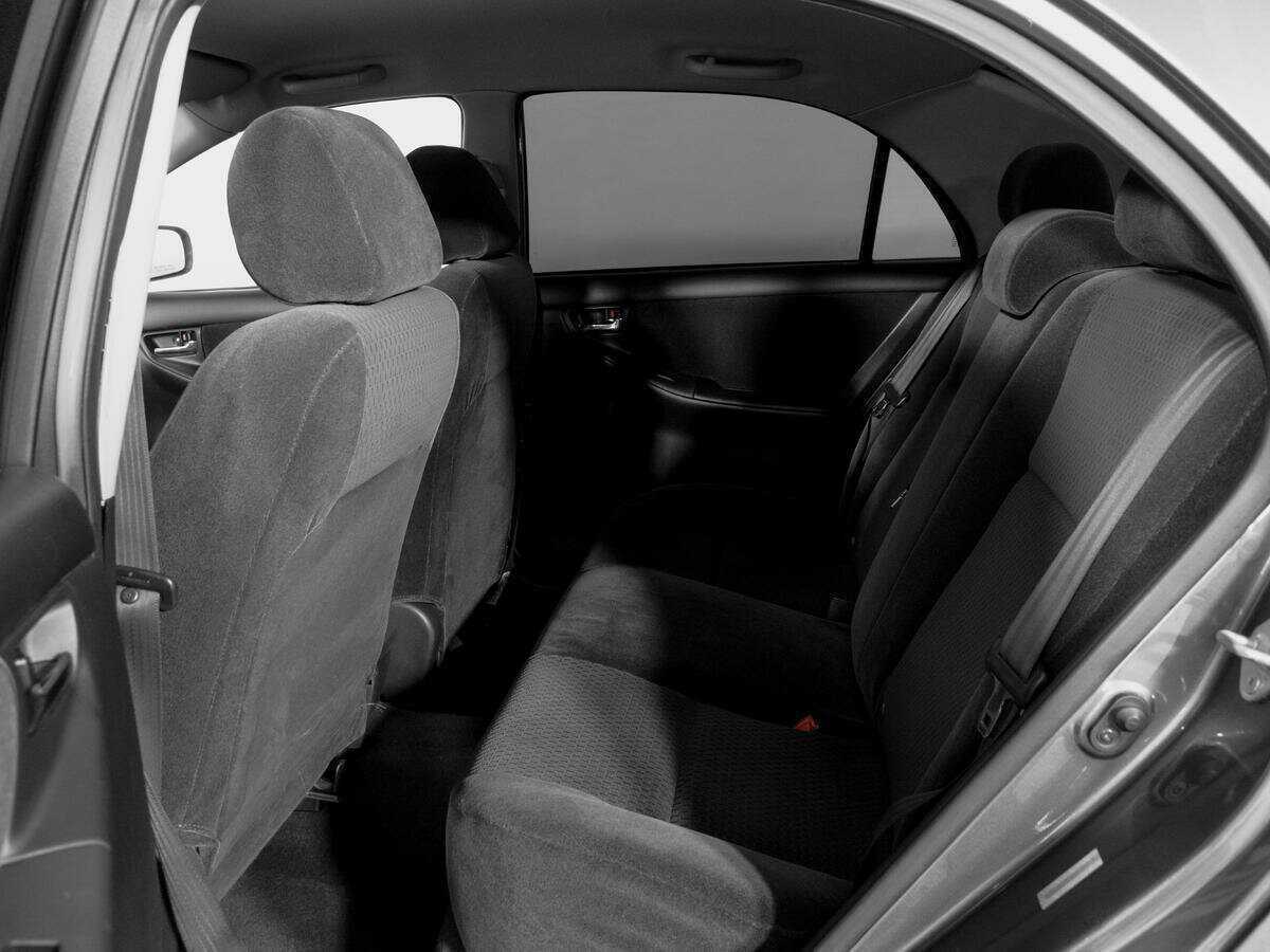 Toyota Corolla с пробегом — 2005 год. Фото: #9