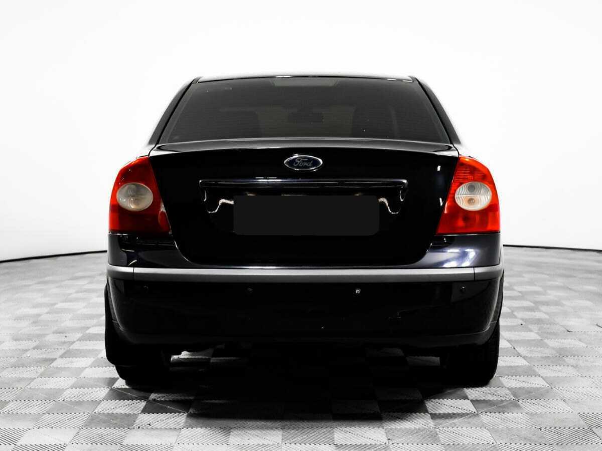 Ford Focus с пробегом — 2005 год. Фото: #5