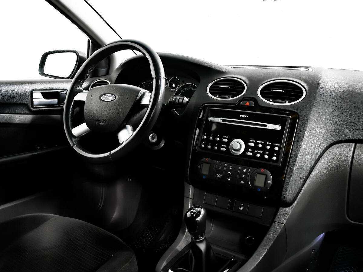 Ford Focus с пробегом — 2005 год. Фото: #8