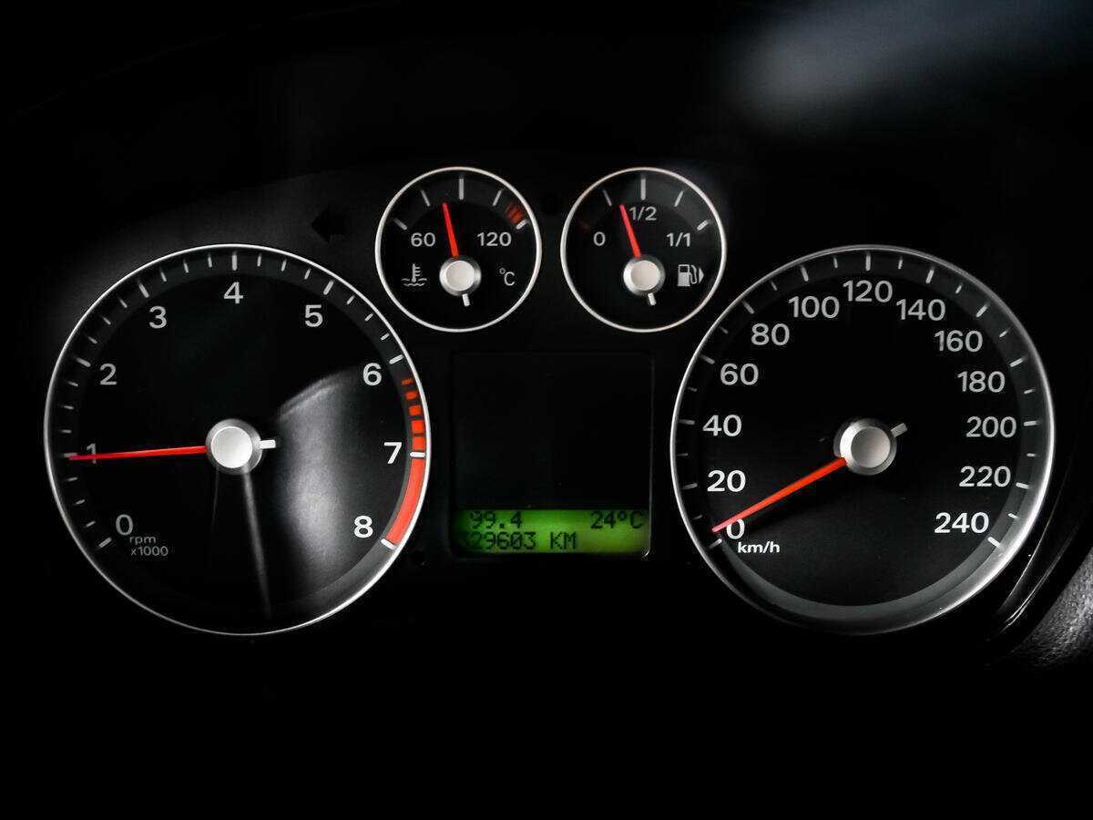 Ford Focus с пробегом — 2005 год. Фото: #9