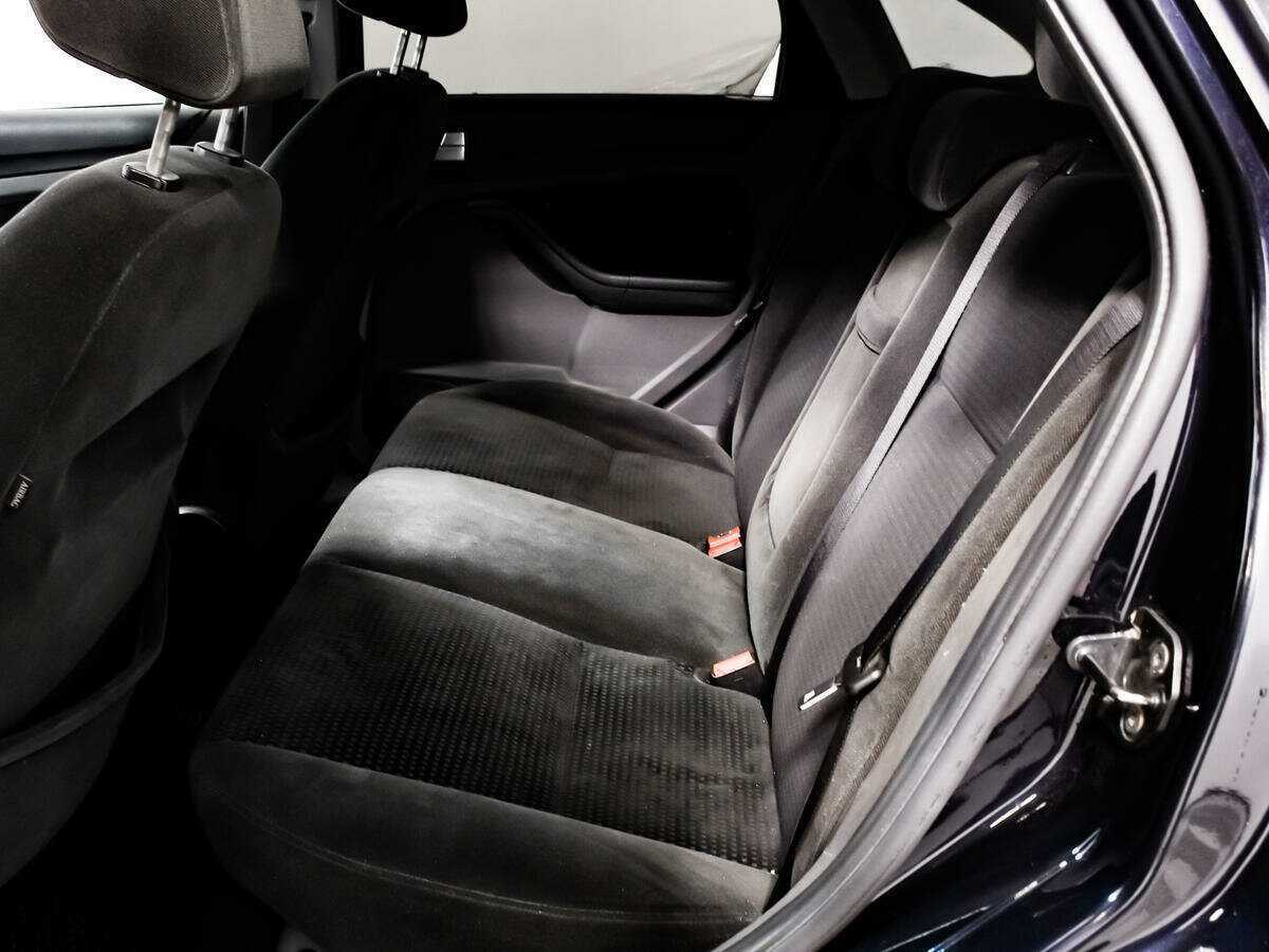 Ford Focus с пробегом — 2005 год. Фото: #11