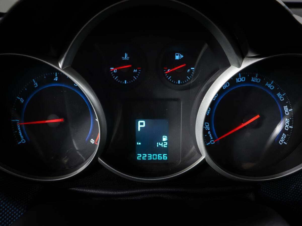 Chevrolet Cruze с пробегом — 2013 год. Фото: #8