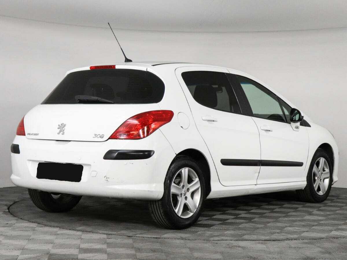 Peugeot 308 с пробегом — 2010 год. Фото: #2