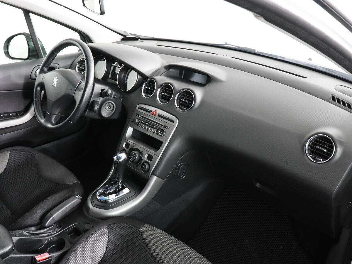 Peugeot 308 с пробегом — 2010 год. Фото: #5