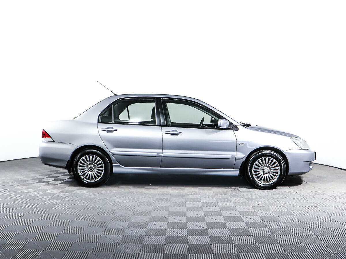 Mitsubishi Lancer с пробегом — 2005 год. Фото: #3
