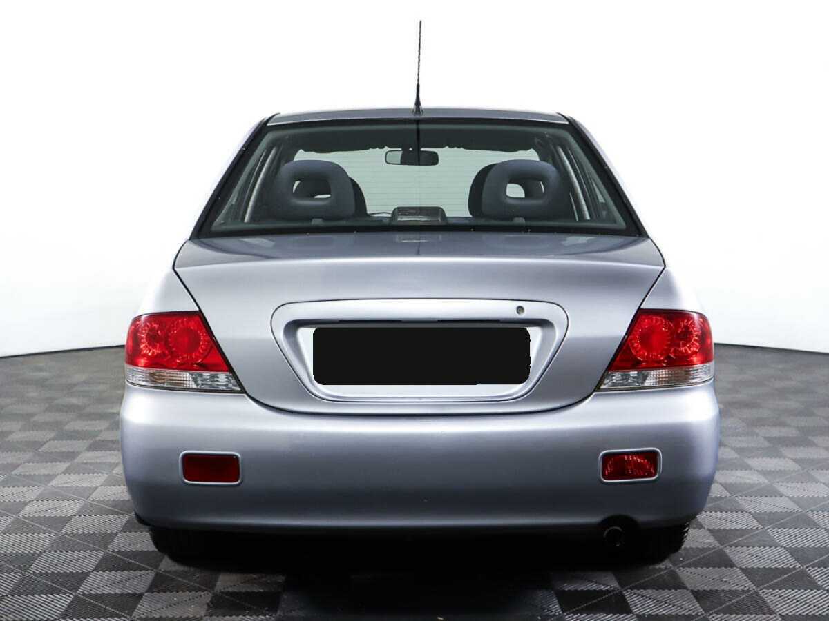 Mitsubishi Lancer с пробегом — 2005 год. Фото: #5