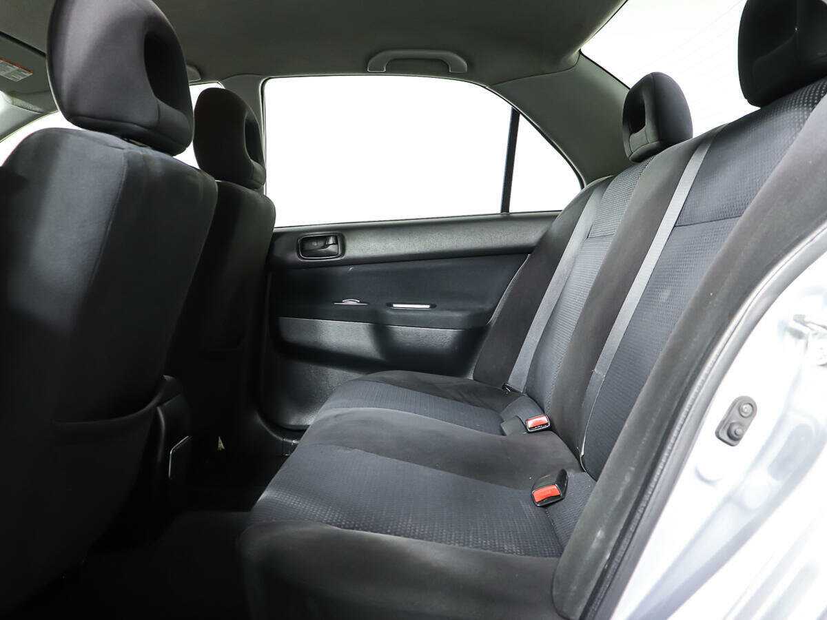 Mitsubishi Lancer с пробегом — 2005 год. Фото: #9