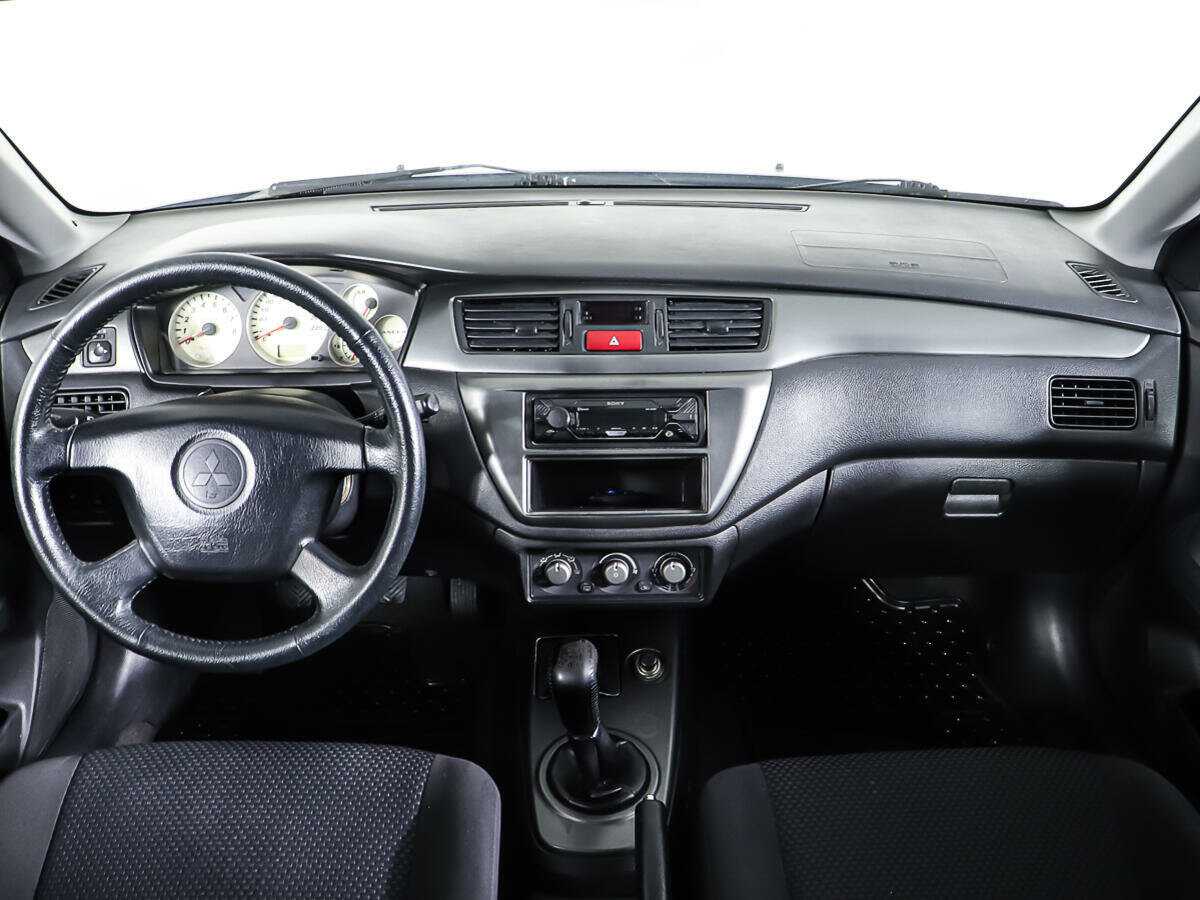 Mitsubishi Lancer с пробегом — 2005 год. Фото: #10