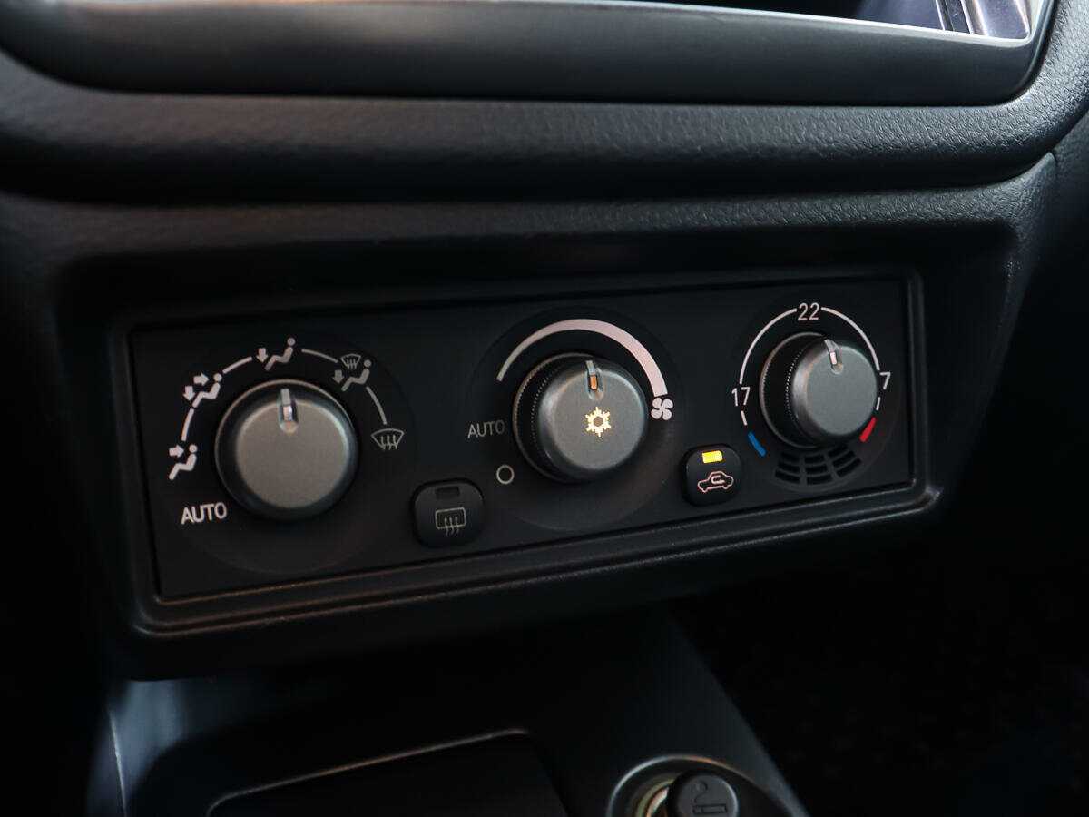 Mitsubishi Lancer с пробегом — 2005 год. Фото: #16