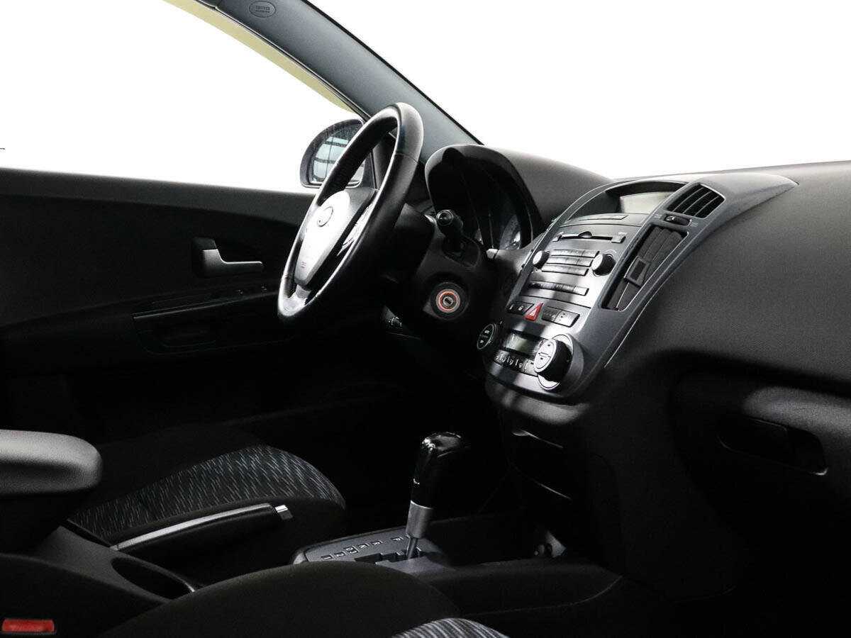 Kia Ceed с пробегом — 2008 год. Фото: #6