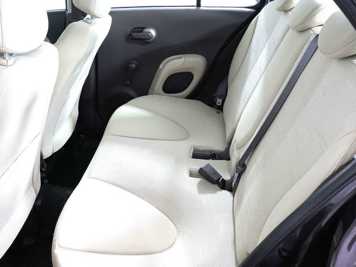 Nissan Micra с пробегом — 2008 год. Фото: #8