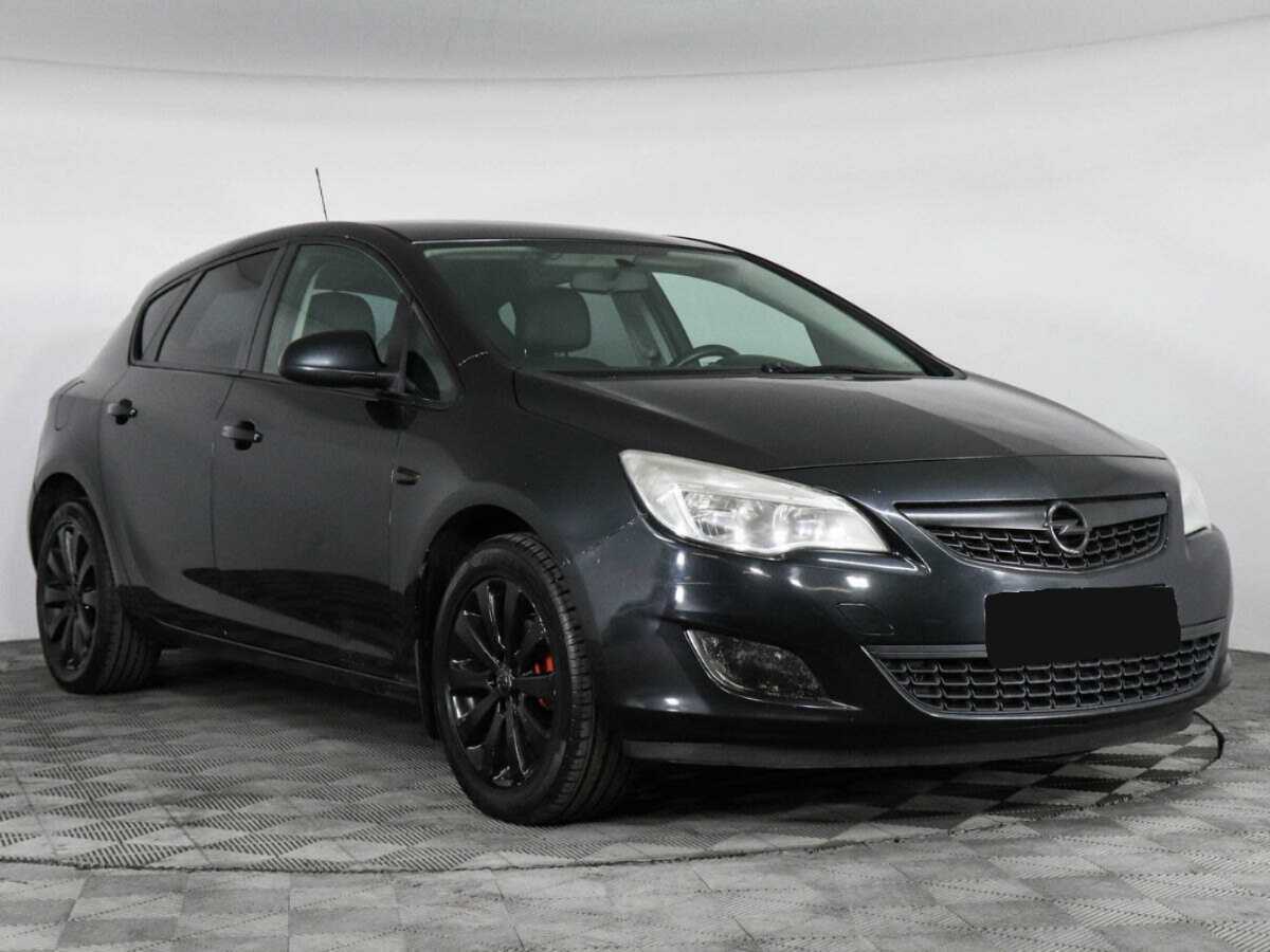 Opel Astra с пробегом — 2011 год. Фото: #1