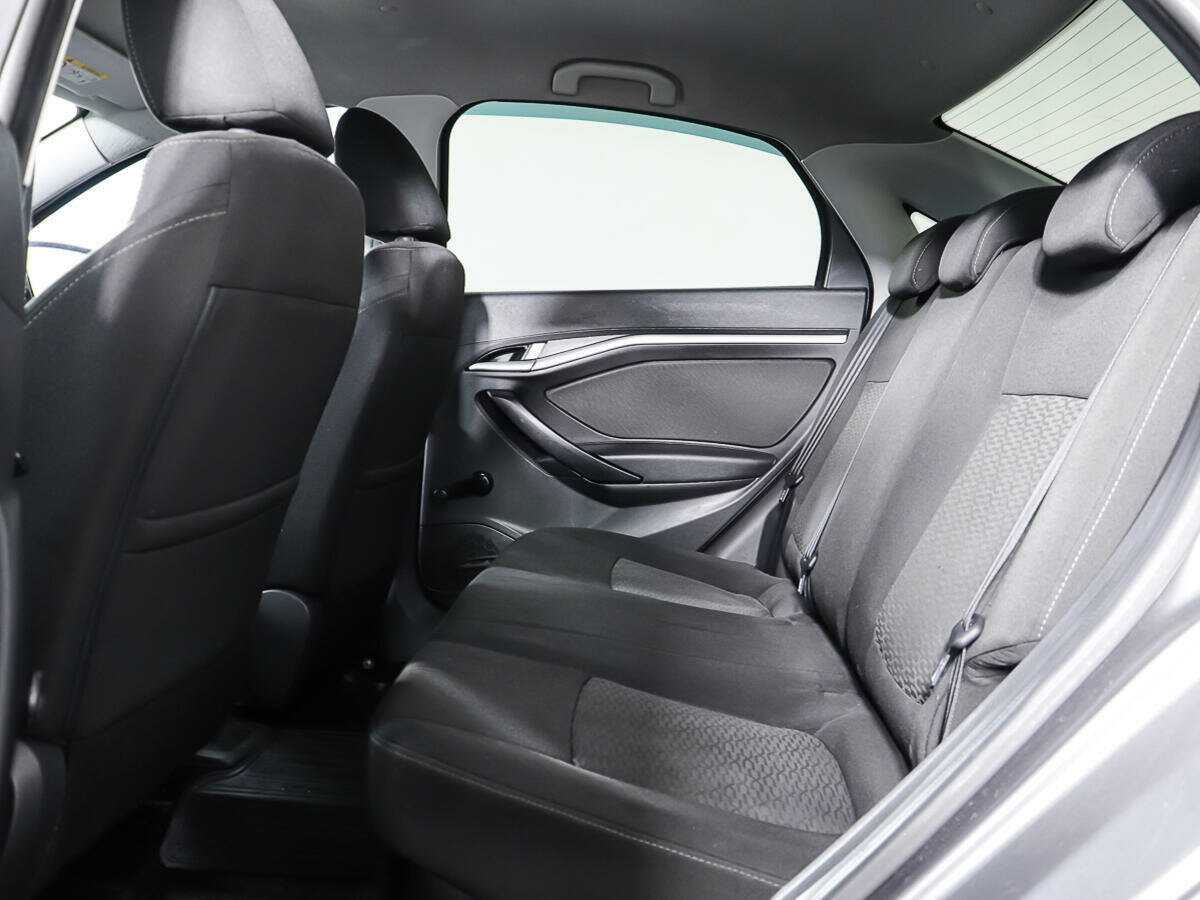 Lada (ВАЗ) Vesta с пробегом — 2016 год. Фото: #9