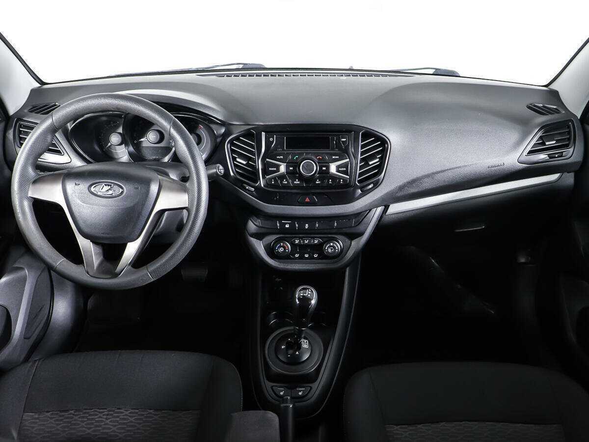 Lada (ВАЗ) Vesta с пробегом — 2016 год. Фото: #10