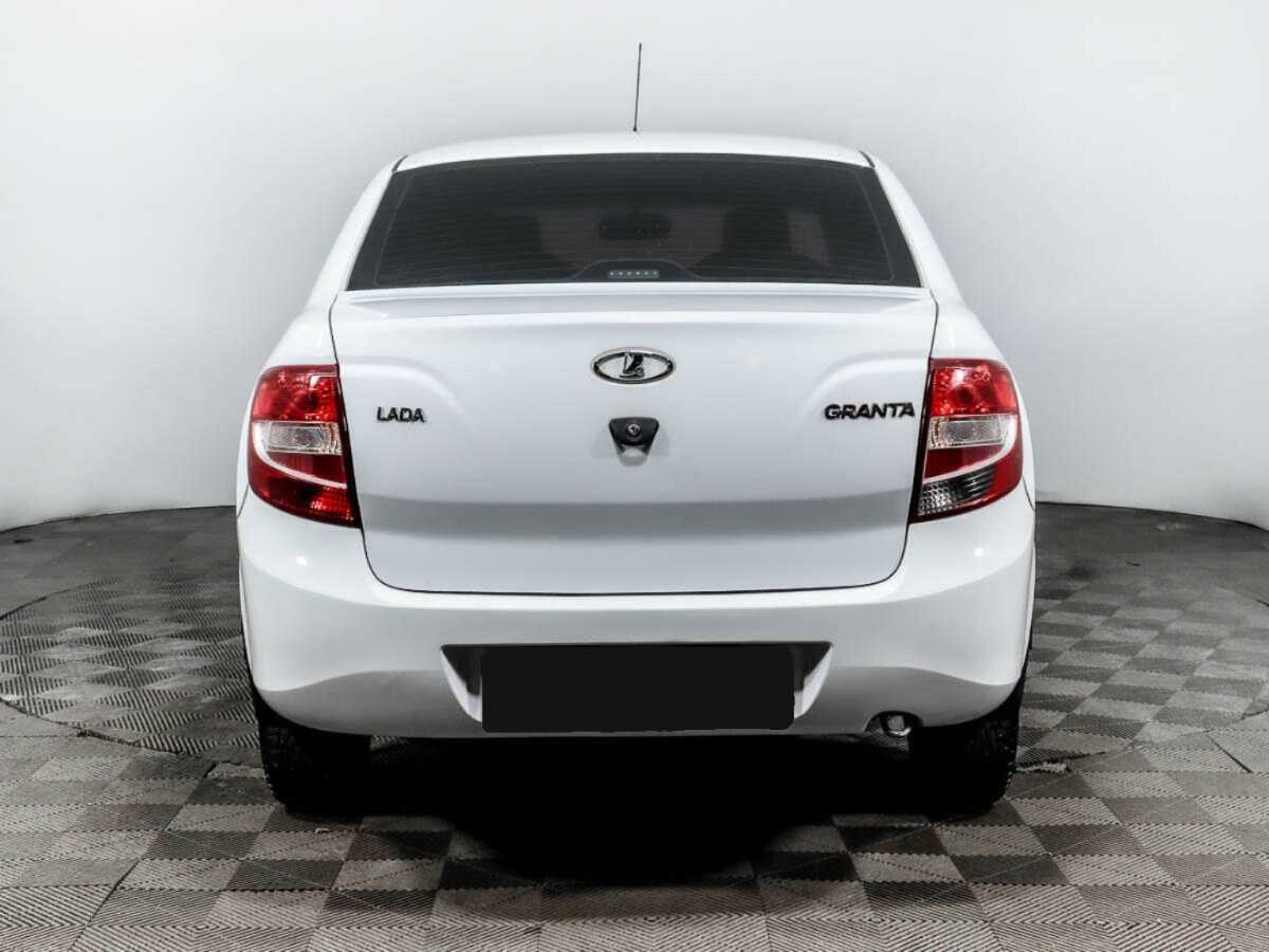 Lada (ВАЗ) Granta с пробегом — 2015 год. Фото: #4