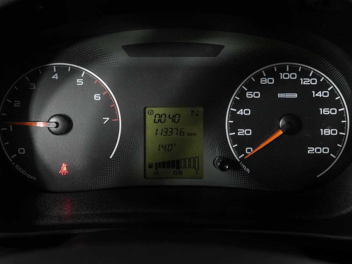 Lada (ВАЗ) Granta с пробегом — 2015 год. Фото: #7