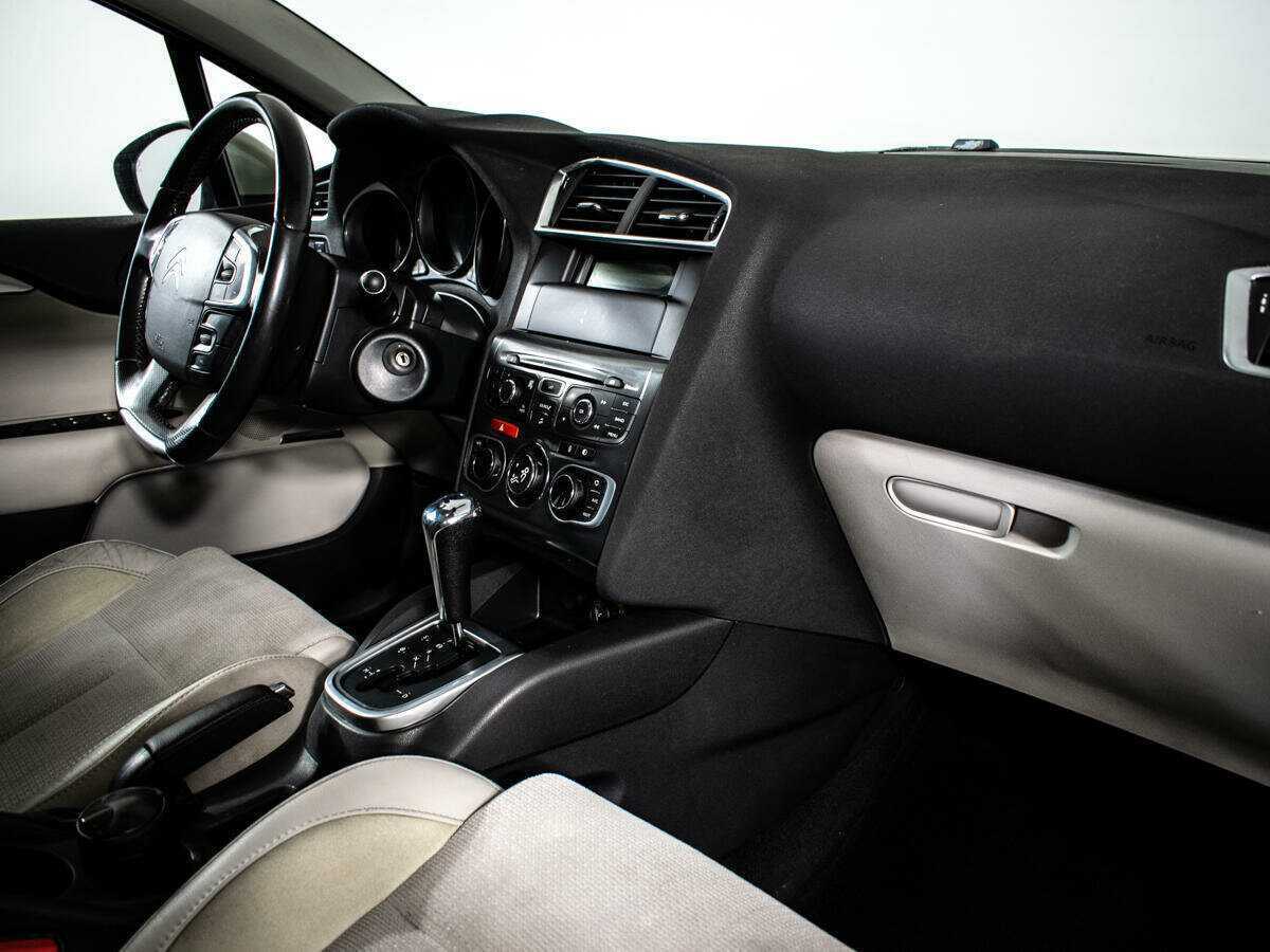 Citroen C4 с пробегом — 2011 год. Фото: #8