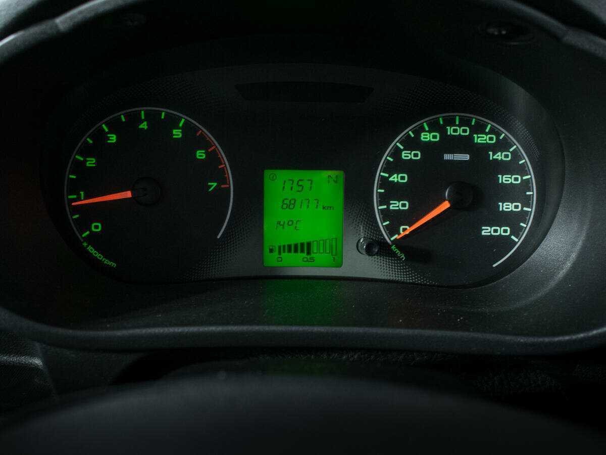 Lada (ВАЗ) Granta с пробегом — 2015 год. Фото: #10