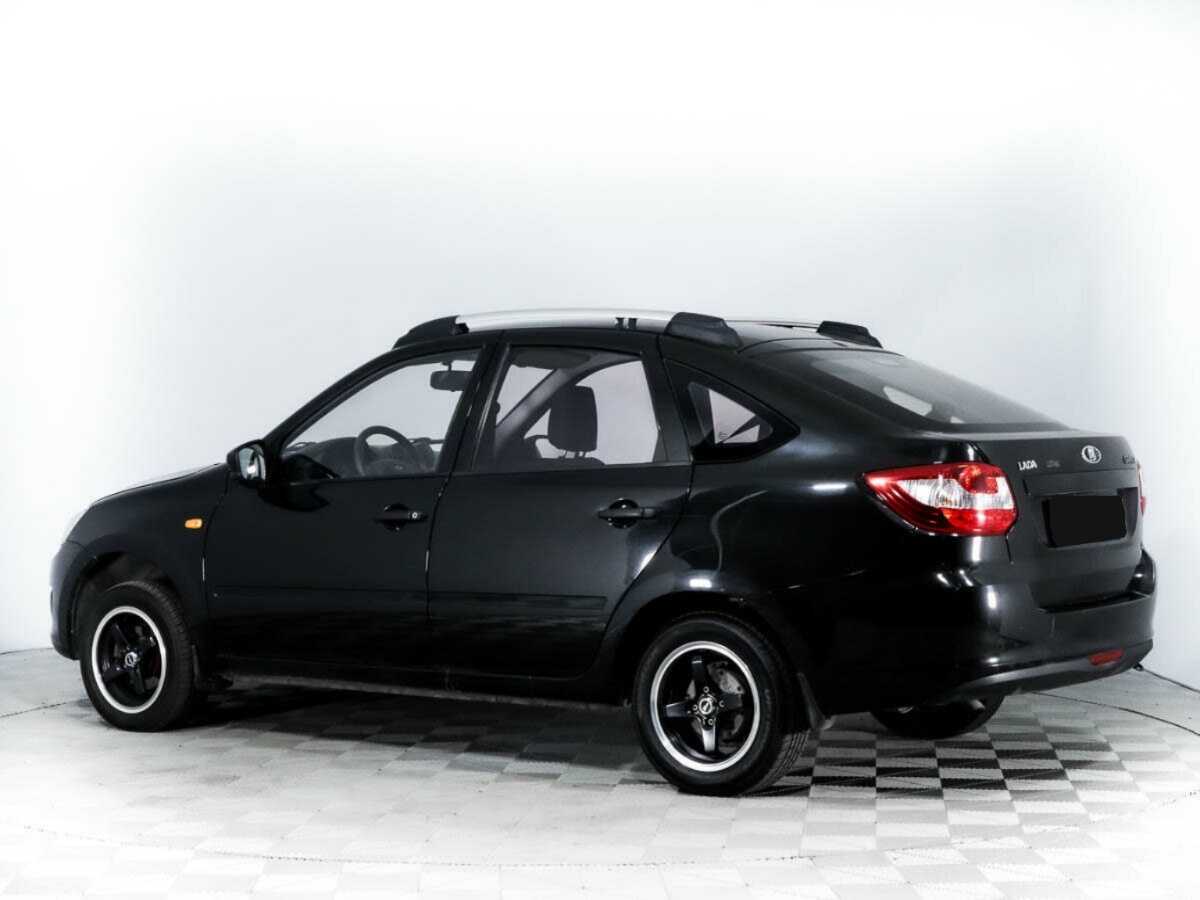 Lada (ВАЗ) Granta с пробегом — 2015 год. Фото: #6