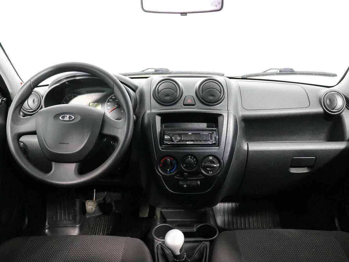 Lada (ВАЗ) Granta с пробегом — 2015 год. Фото: #12