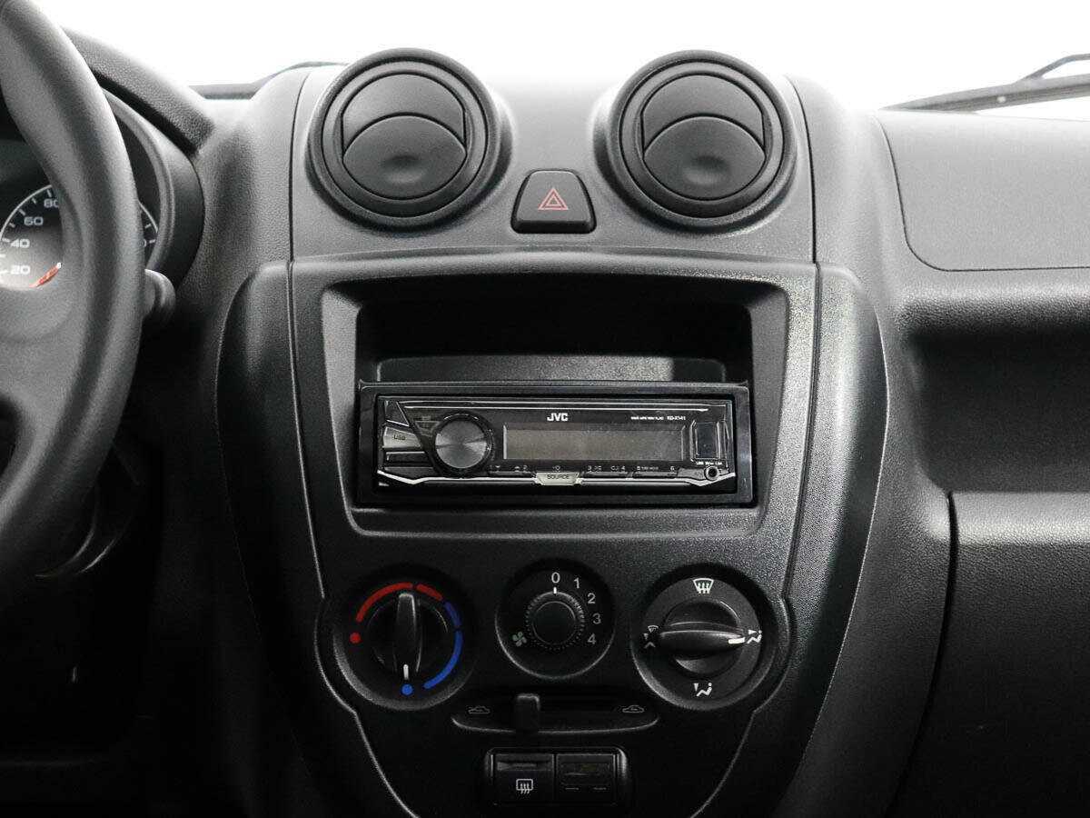 Lada (ВАЗ) Granta с пробегом — 2015 год. Фото: #13