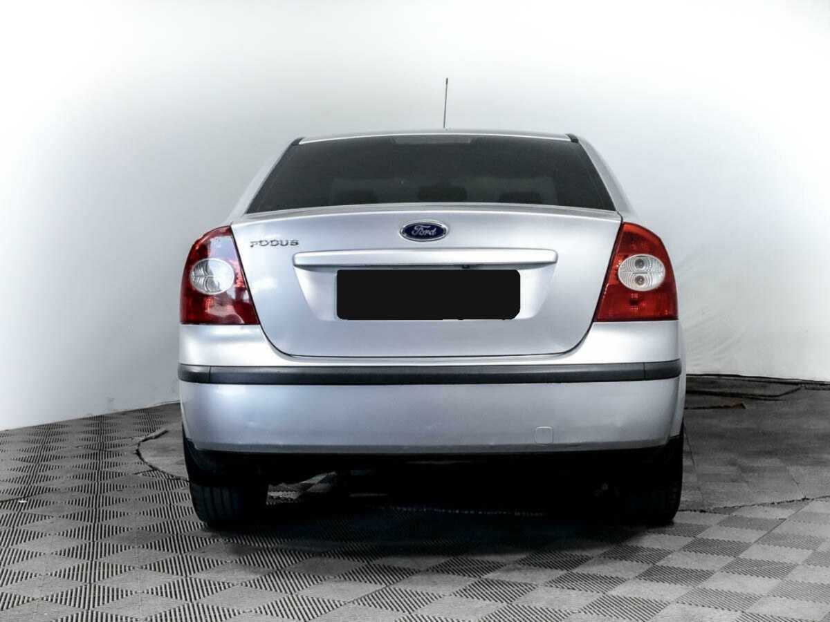 Ford Focus с пробегом — 2006 год. Фото: #4
