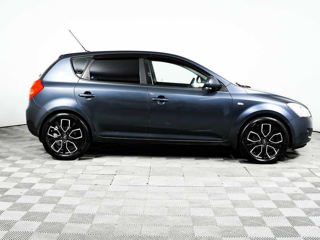 Kia Ceed с пробегом — 2009 год. Фото: #3