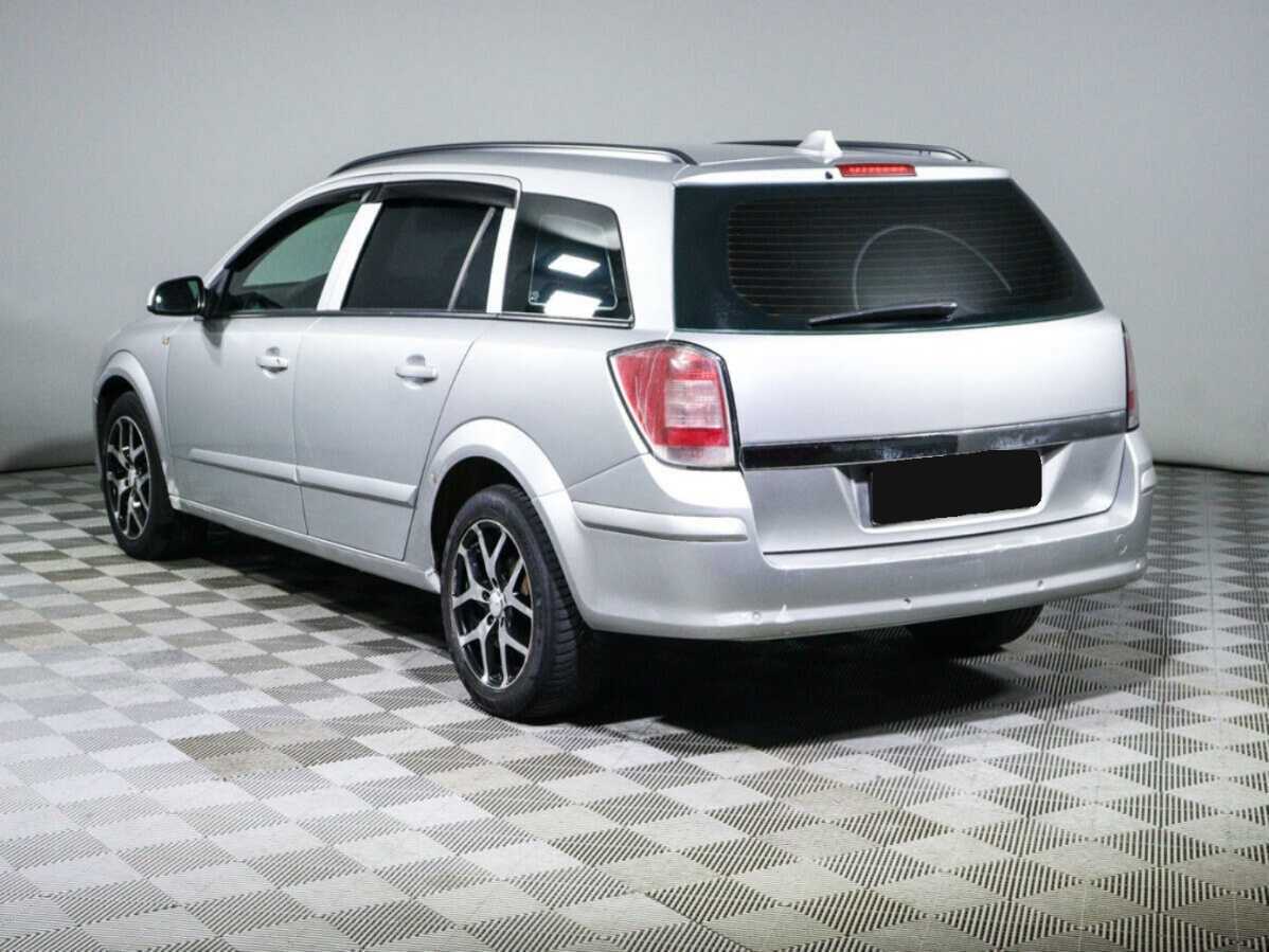 Opel Astra с пробегом — 2008 год. Фото: #5