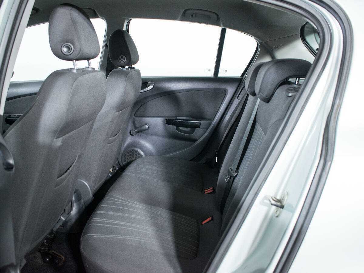 Opel Corsa с пробегом — 2008 год. Фото: #9