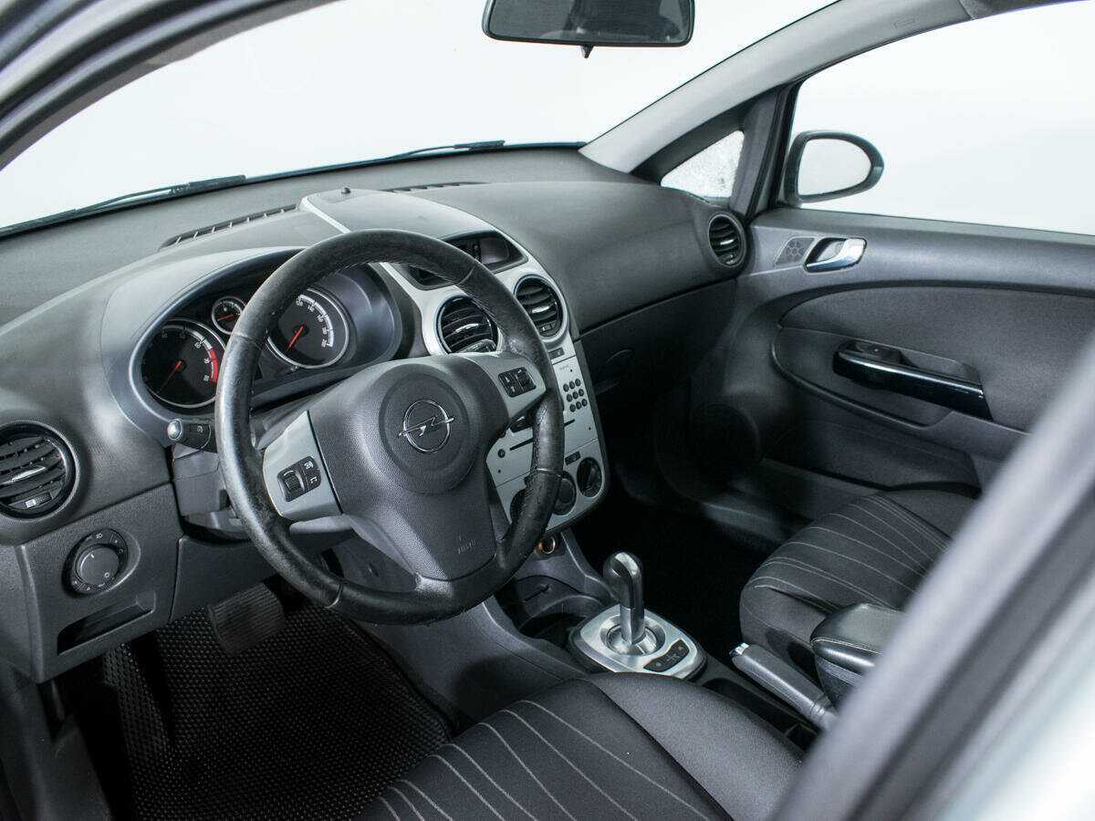 Opel Corsa с пробегом — 2008 год. Фото: #12