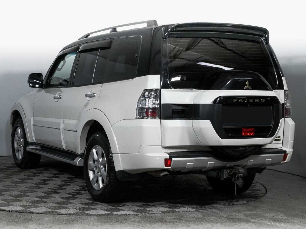 Mitsubishi Pajero с пробегом — 2021 год. Фото: #6