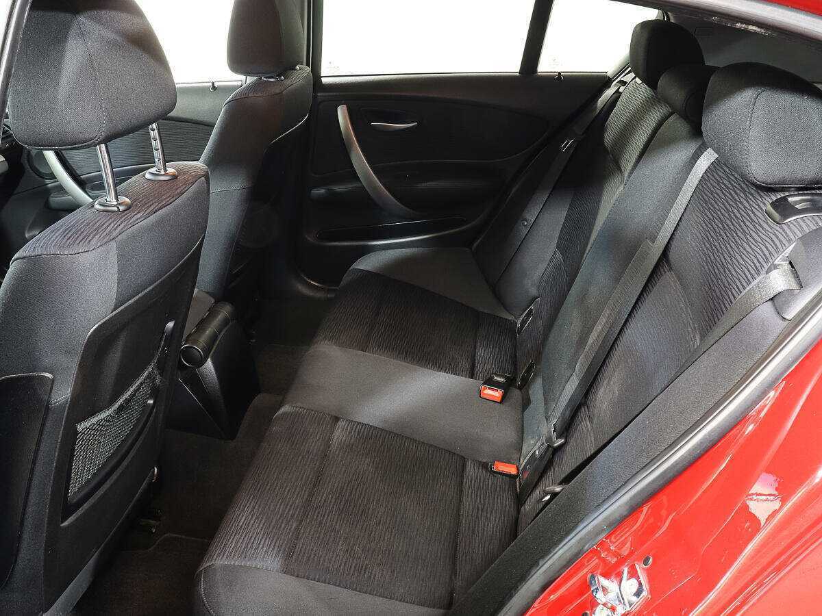 BMW 1 серии с пробегом — 2008 год. Фото: #9