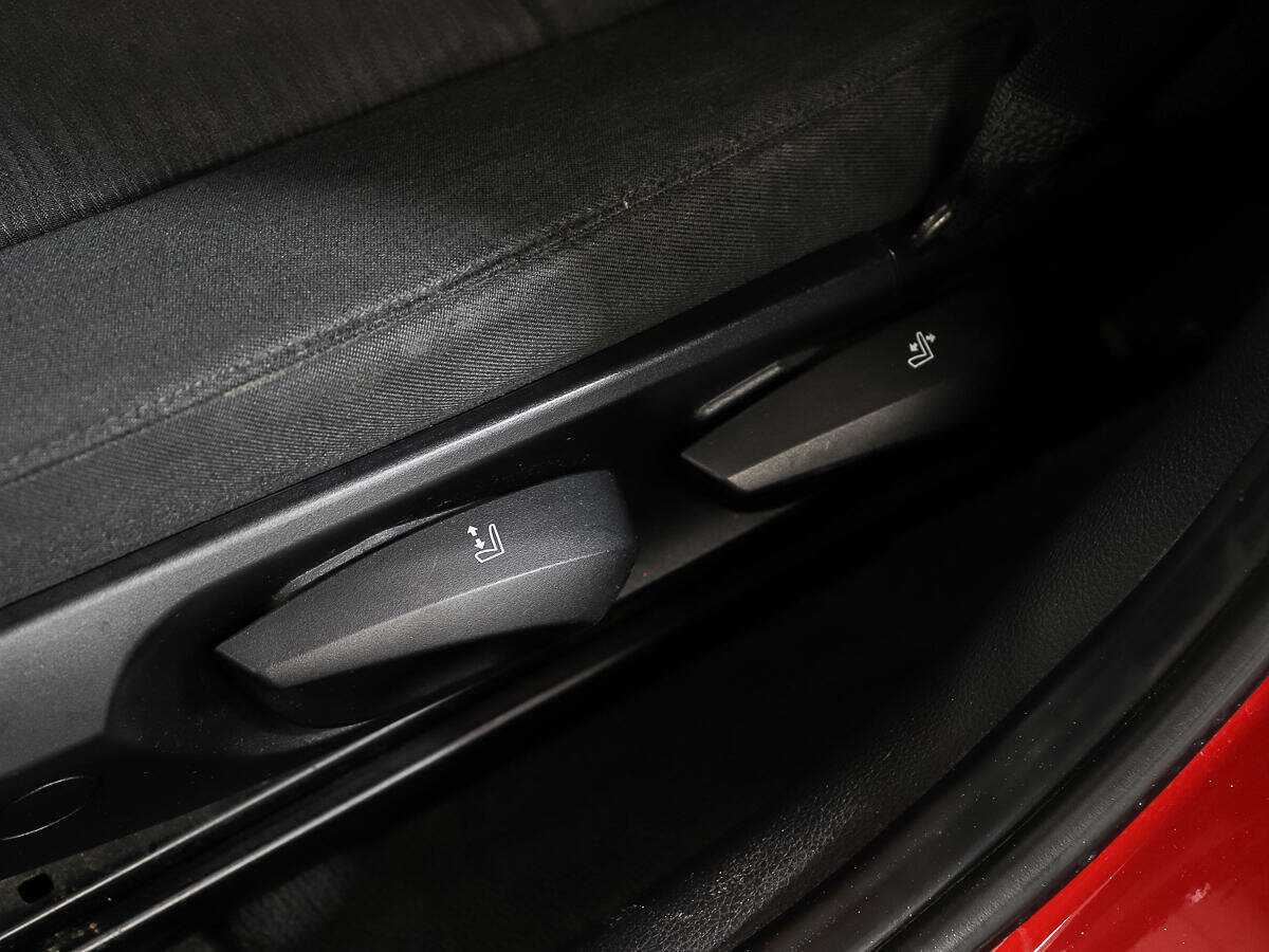 BMW 1 серии с пробегом — 2008 год. Фото: #13