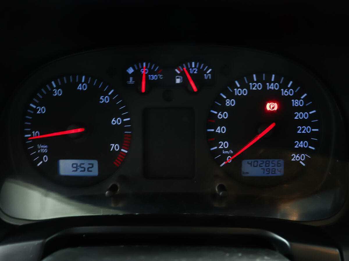 Volkswagen Golf с пробегом — 1999 год. Фото: #12