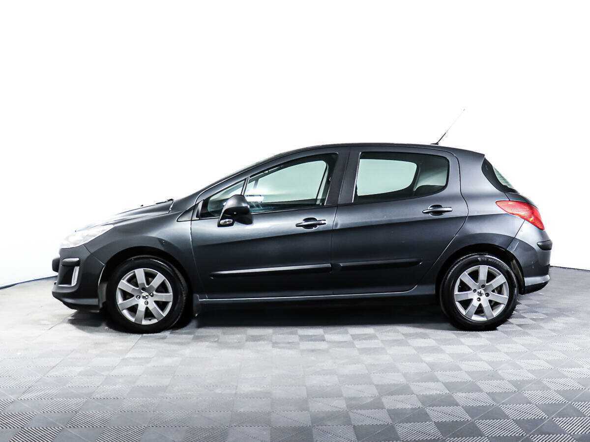 Peugeot 308 с пробегом — 2008 год. Фото: #7