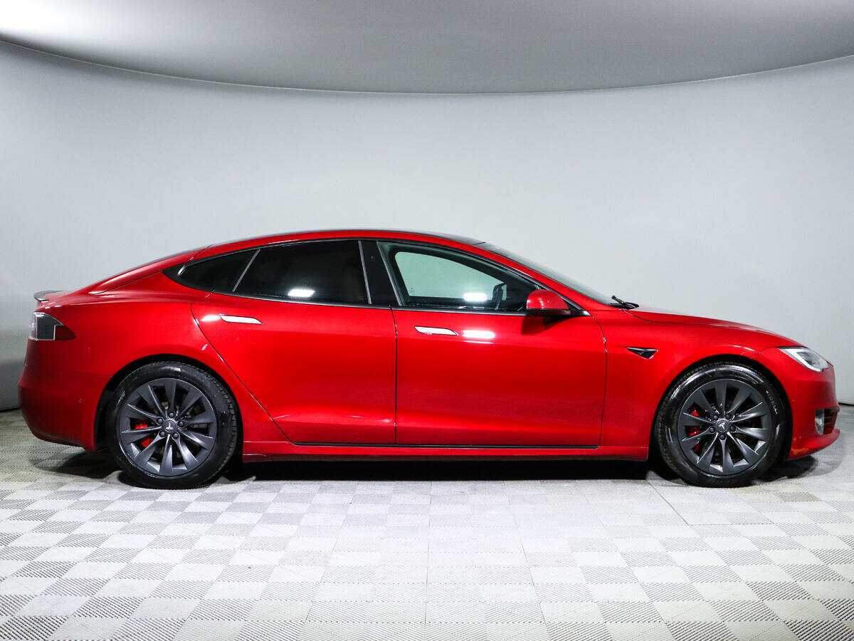 Tesla Model S с пробегом — 2020 год. Фото: #3