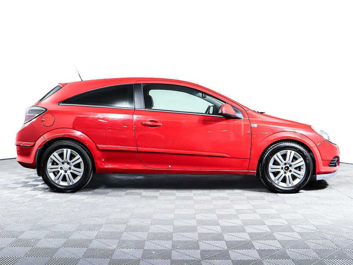 Opel Astra с пробегом — 2010 год. Фото: #3