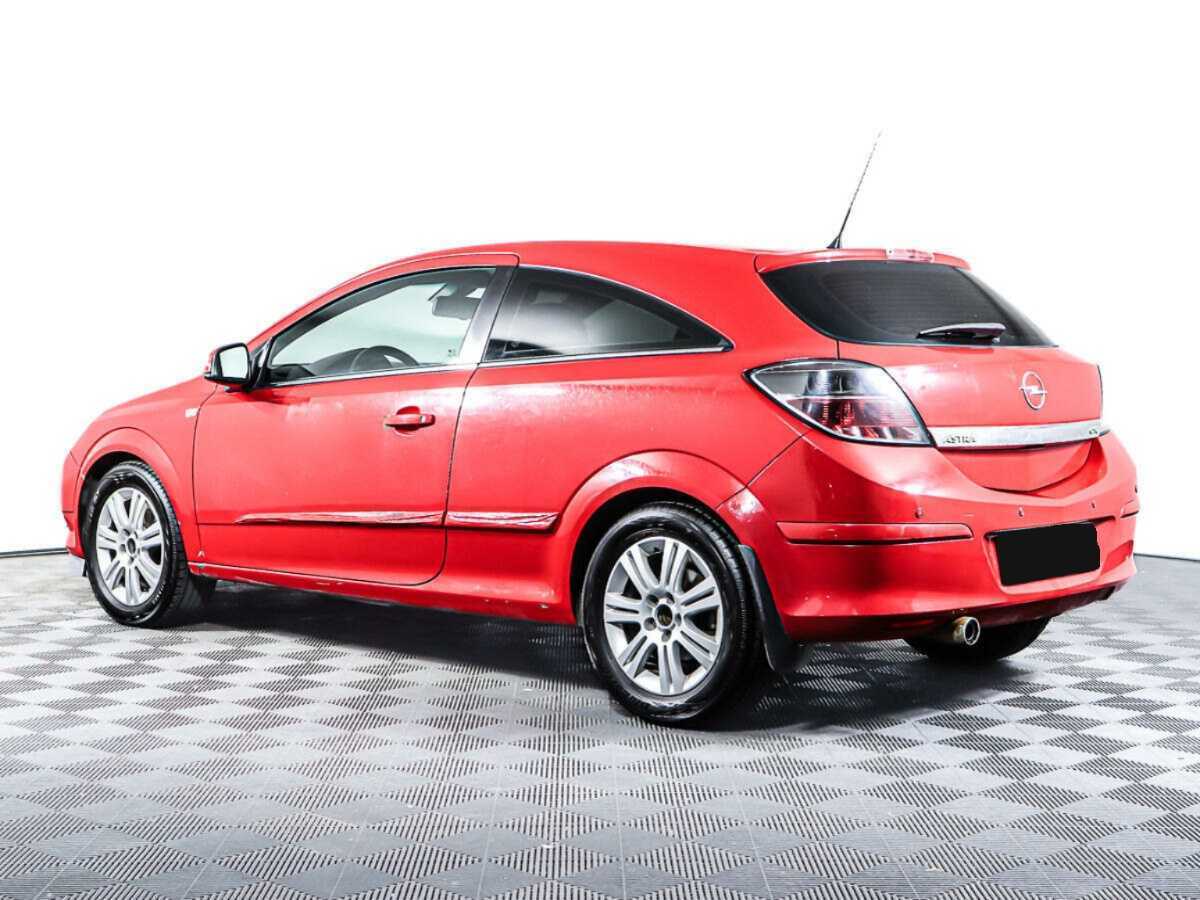 Opel Astra с пробегом — 2010 год. Фото: #6