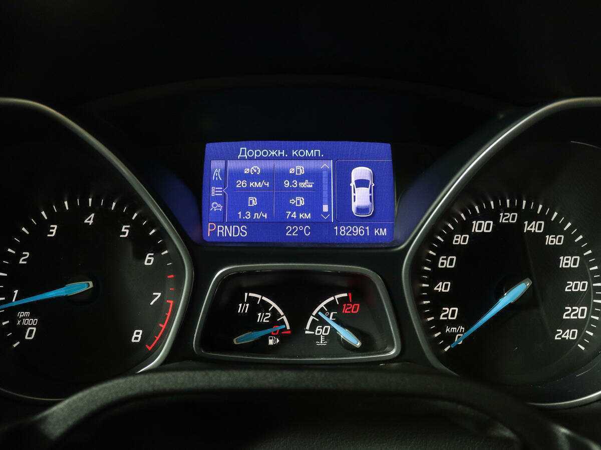 Ford Focus с пробегом — 2012 год. Фото: #10