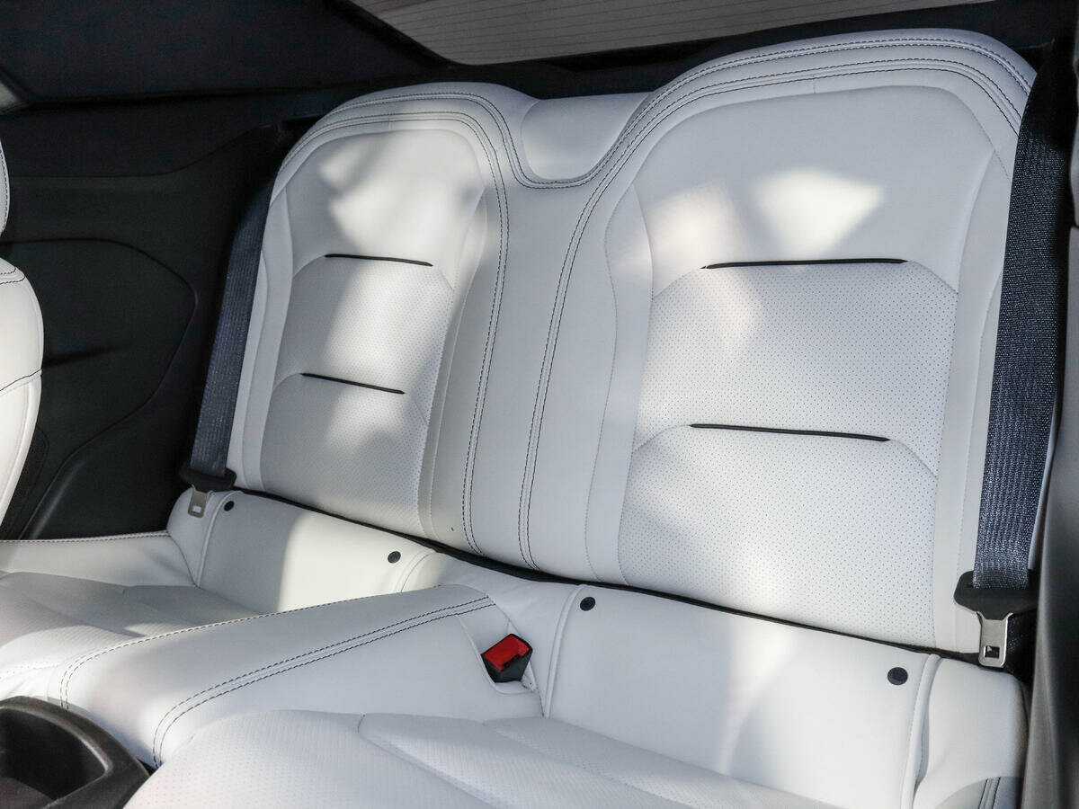 Chevrolet Camaro с пробегом — 2020 год. Фото: #7