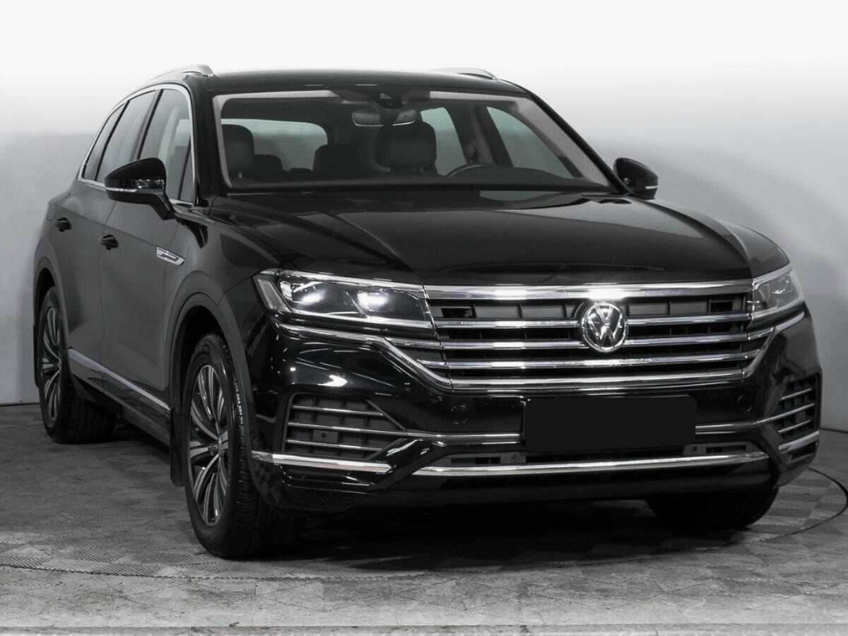 Volkswagen Touareg с пробегом — 2018 год. Фото: #2