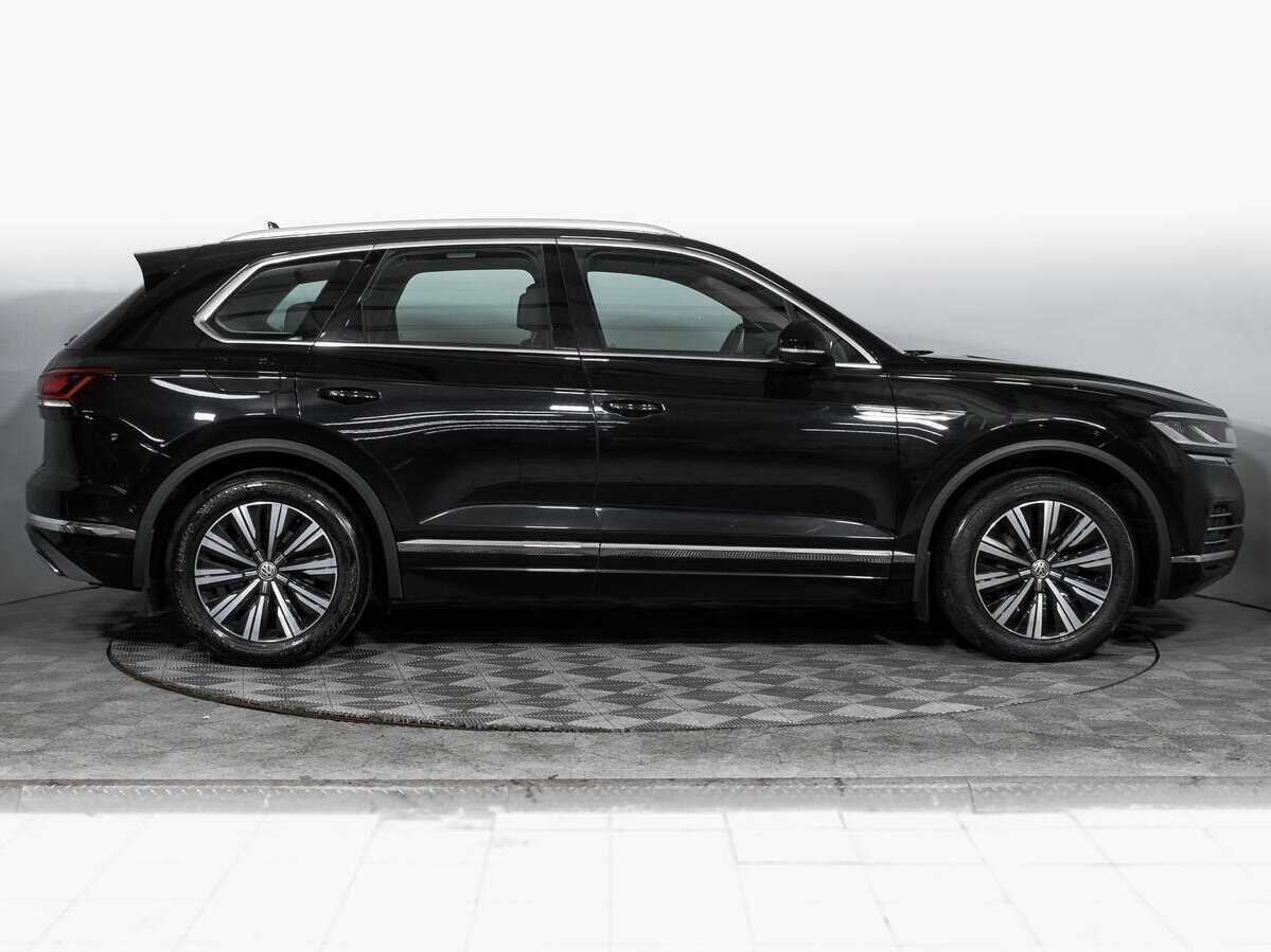 Volkswagen Touareg с пробегом — 2018 год. Фото: #3