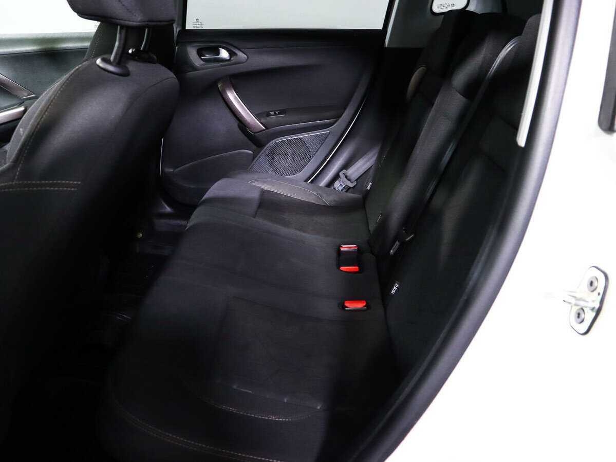 Peugeot 2008 с пробегом — 2014 год. Фото: #7