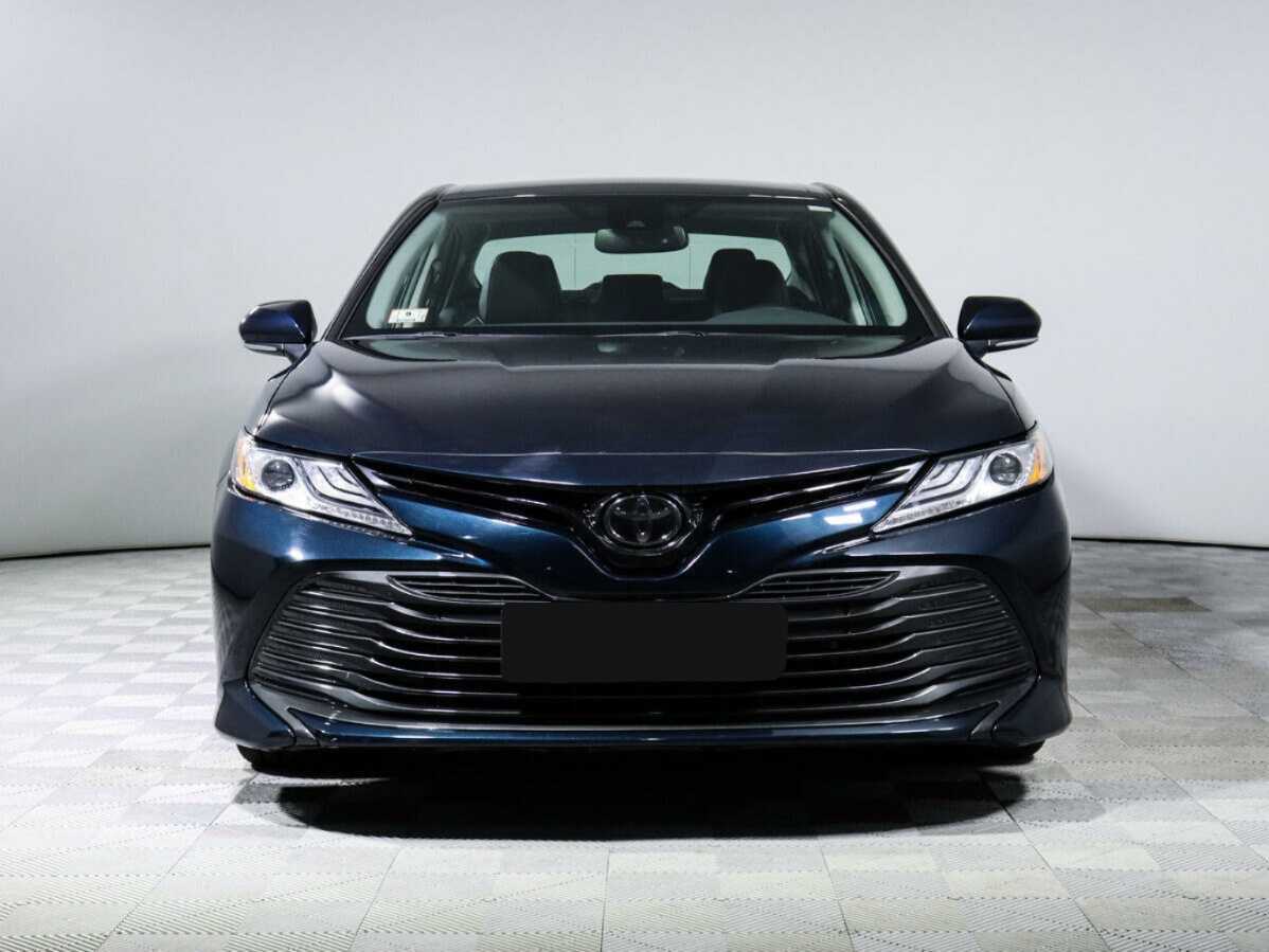 Toyota Camry с пробегом — 2020 год. Фото: #1