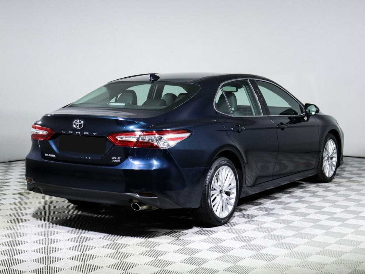 Toyota Camry с пробегом — 2020 год. Фото: #3