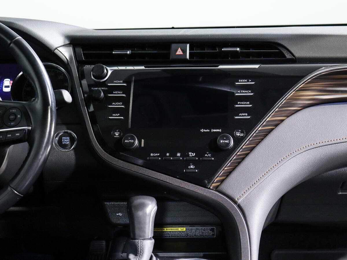 Toyota Camry с пробегом — 2020 год. Фото: #10