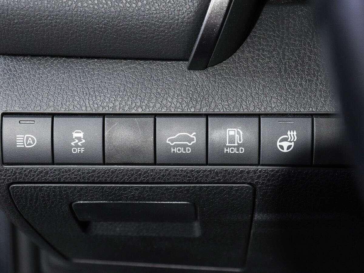 Toyota Camry с пробегом — 2020 год. Фото: #17