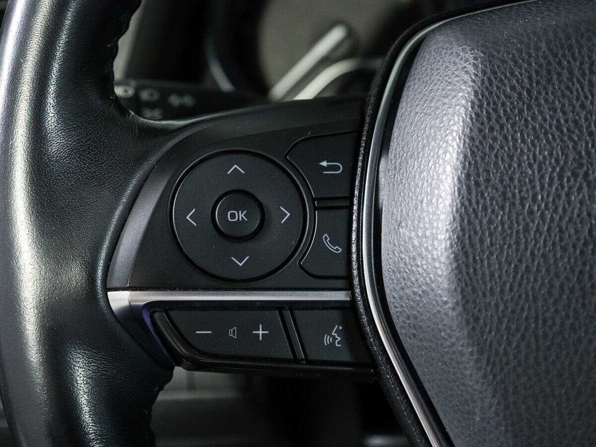 Toyota Camry с пробегом — 2020 год. Фото: #18